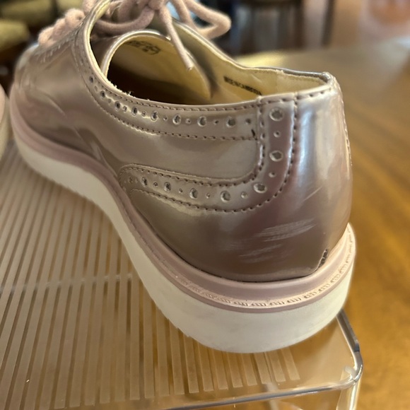 Geox Respira Italian patent leather rose gold oxfords, size EUR 36, US 6 - Picture 4 of 6